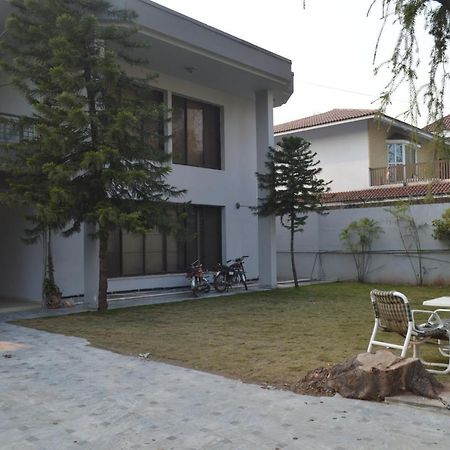 Bed and Breakfast Royal Manor F-10 Islamabad Zewnętrze zdjęcie