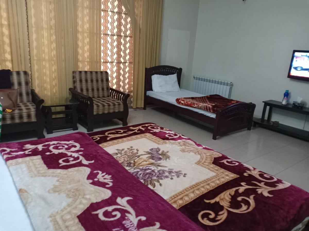 Bed and Breakfast Royal Manor F-10 Islamabad Zewnętrze zdjęcie