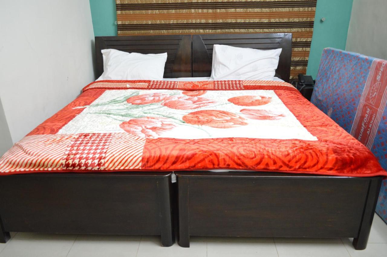 Bed and Breakfast Royal Manor F-10 Islamabad Zewnętrze zdjęcie