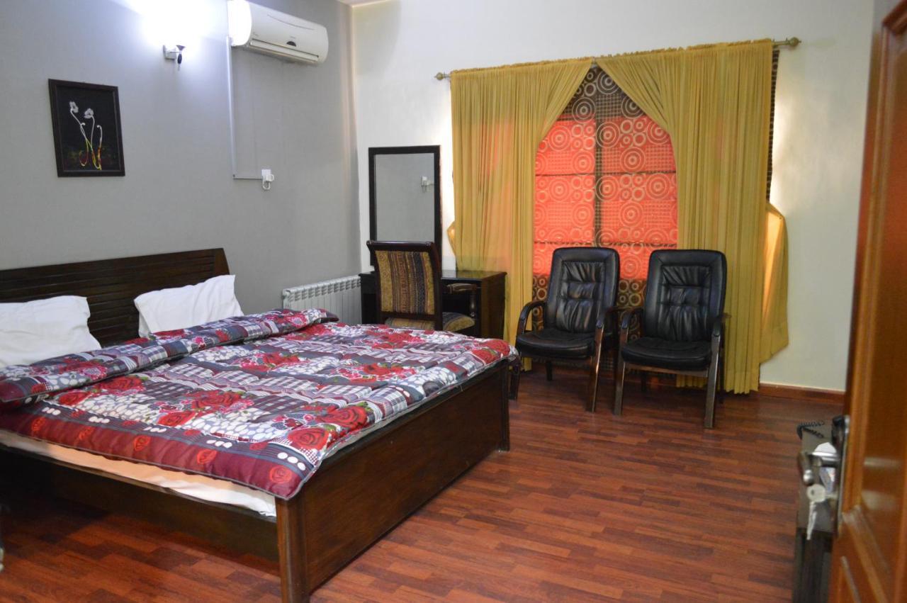 Bed and Breakfast Royal Manor F-10 Islamabad Zewnętrze zdjęcie