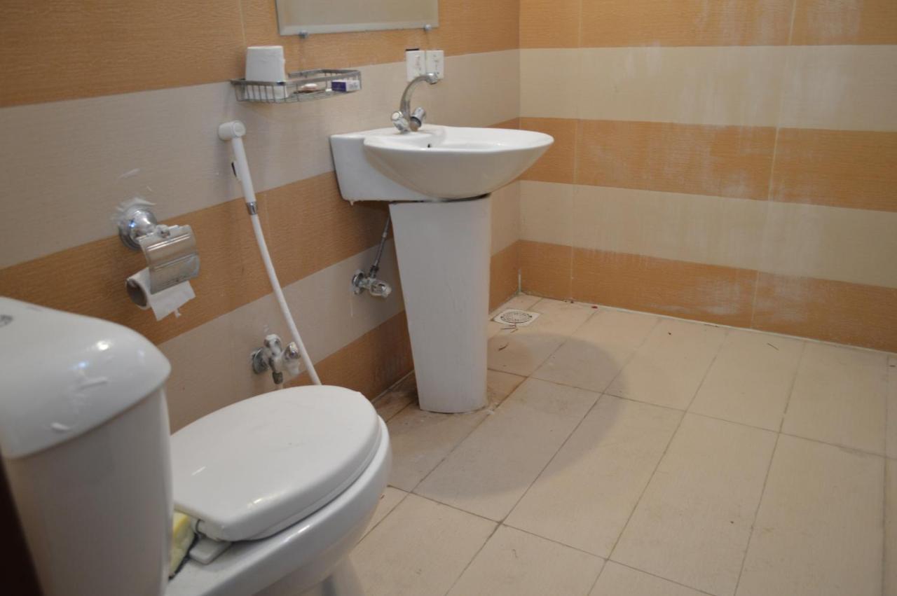 Bed and Breakfast Royal Manor F-10 Islamabad Zewnętrze zdjęcie